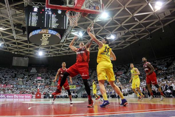 则在一场鏖 则在一场鏖