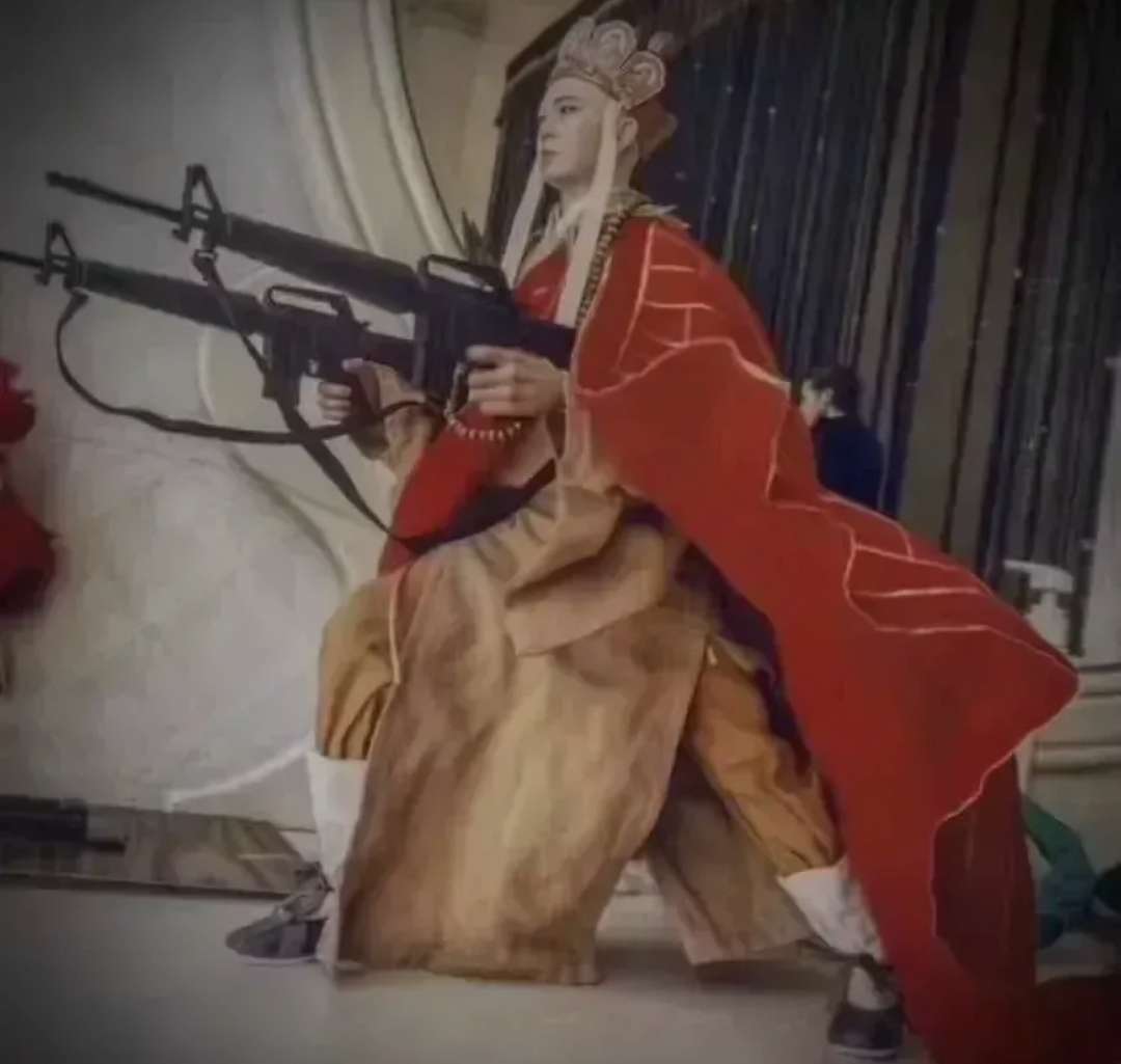 背后正是多 背后正是多