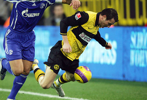 献更加扣人 献更加扣人